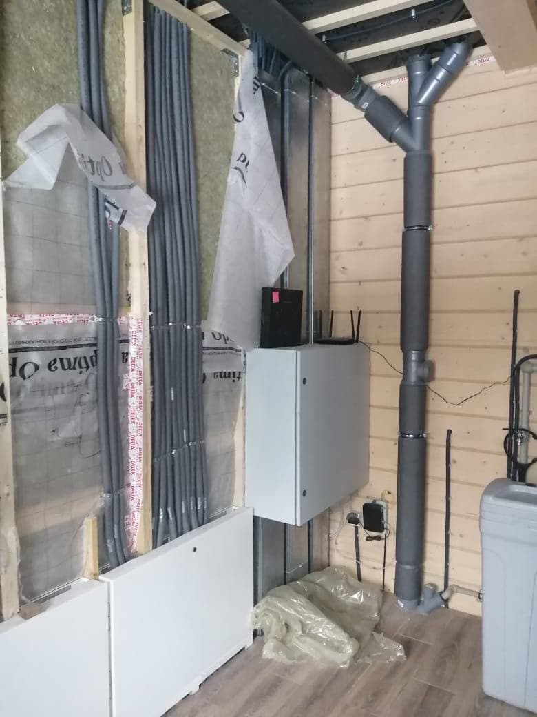 Примеры наших электромонтажных работ в деревянных домах и банях - изображение 1