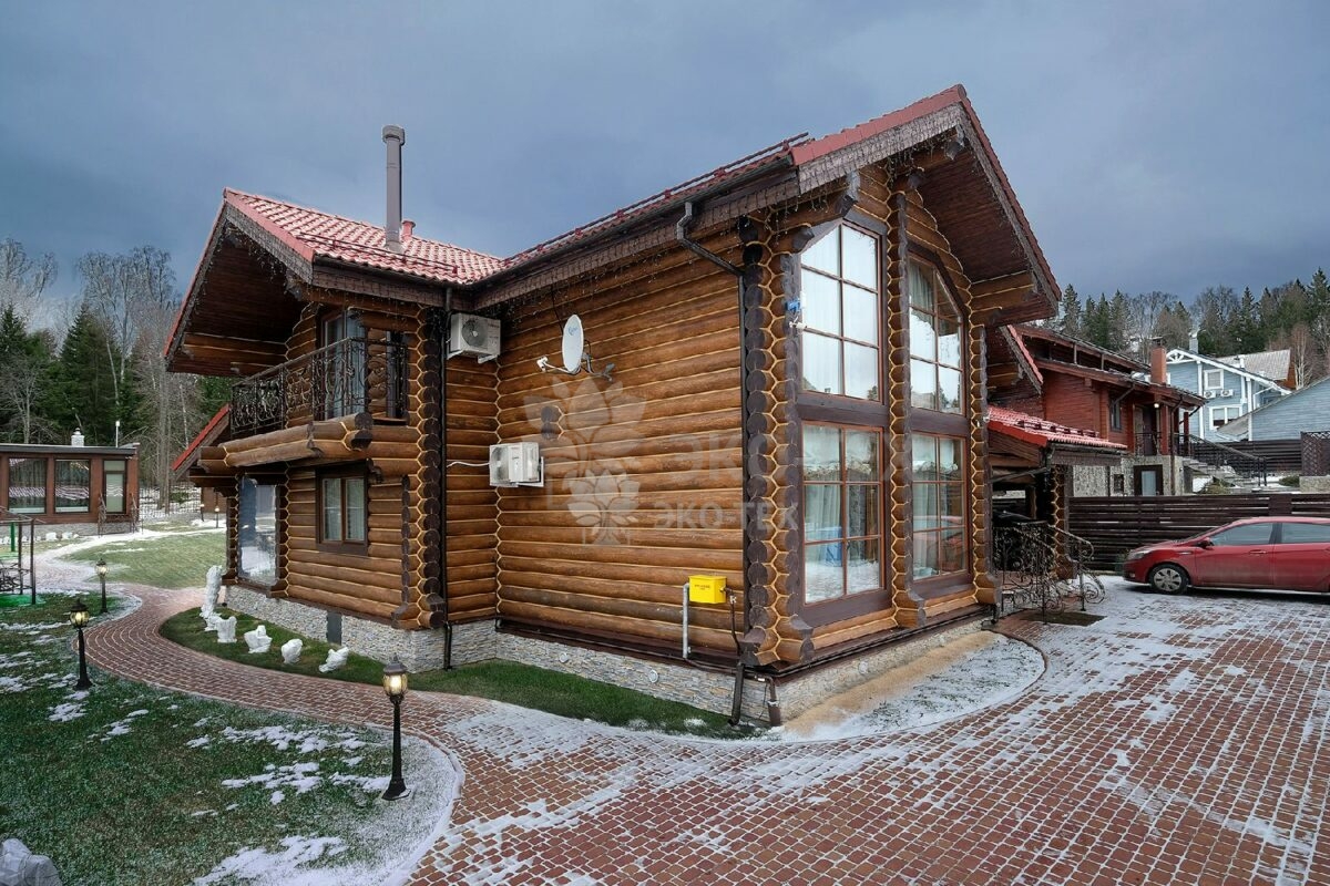 Дом из оцилиндрованного бревна по проекту Дублин