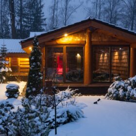 Построенный проект бани из рубленного бревна