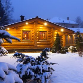 Построенный проект бани из рубленного бревна