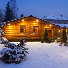 Построенный проект бани из рубленного бревна