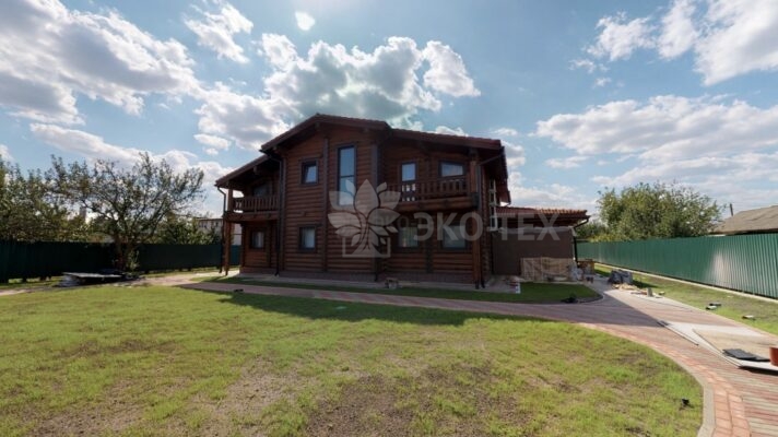 Фото дом из оцилиндрованного бревна по проекту дуб