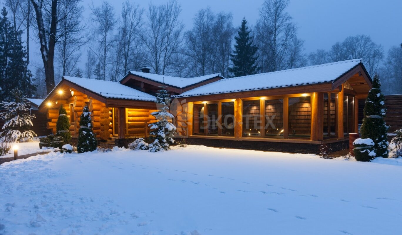 Построенный проект бани из рубленного бревна