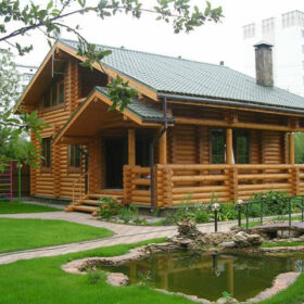 Веранда для дома из оцилиндрованного бревна