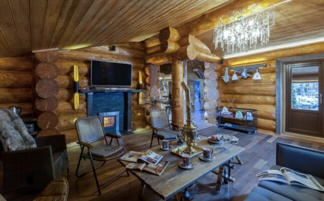 Фото баня с бассейном из рубленных бревен большого диаметра по проекту "Антоновка"