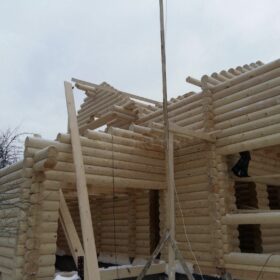 Фото дома и бани из оцилиндрованного бревна