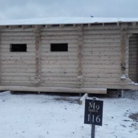 Фото дома и бани из оцилиндрованного бревна