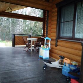 Фото дома и бани из оцилиндрованного бревна