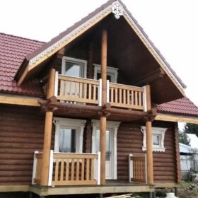 Фото дома и бани из оцилиндрованного бревна