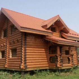 Фото дома и бани из оцилиндрованного бревна