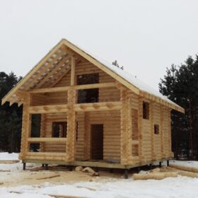 Фото дома и бани из оцилиндрованного бревна