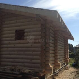 Фото дома и бани из оцилиндрованного бревна