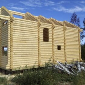 Фото дома и бани из оцилиндрованного бревна