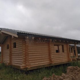 Фото дома и бани из оцилиндрованного бревна