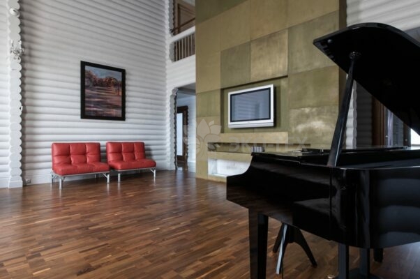 Фото дом из оцилиндрованного бревна