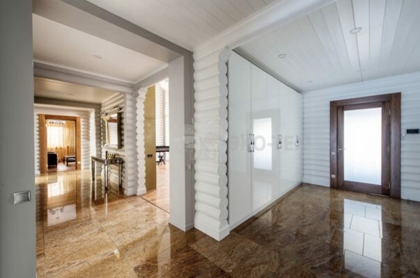 Фото дом из оцилиндрованного бревна