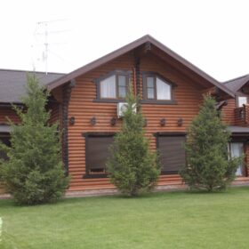 Фото дом из оцилиндрованного бревна