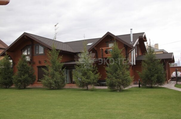 Фото дом из оцилиндрованного бревна