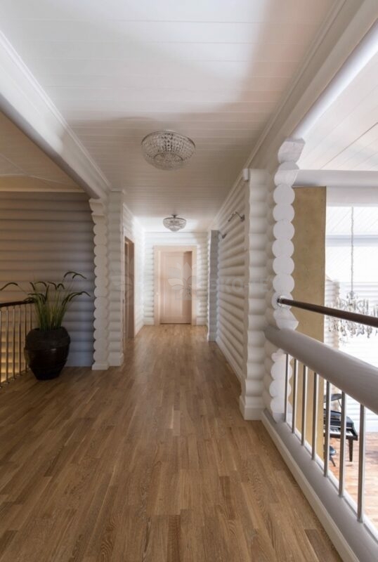 Фото дом из оцилиндрованного бревна