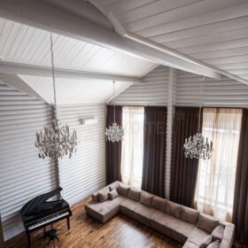 Фото дом из оцилиндрованного бревна