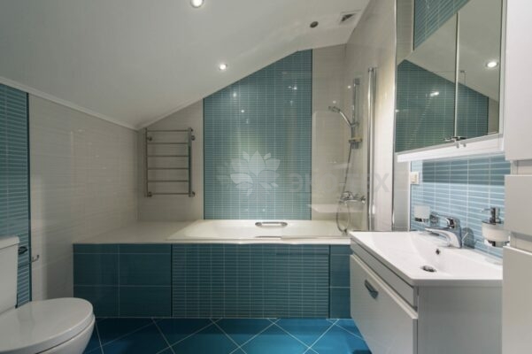 Фото дом из оцилиндрованного бревна