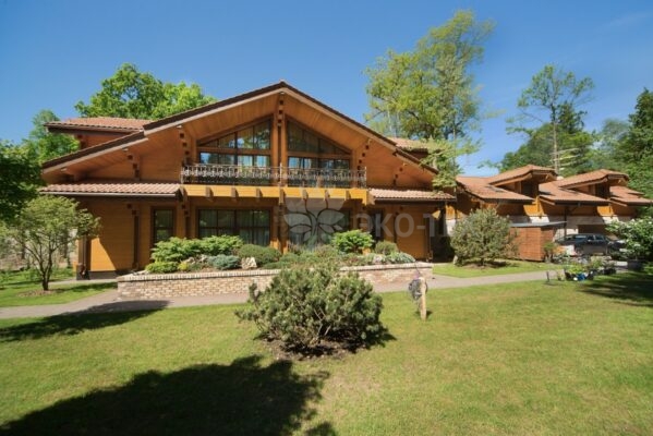 Фото дома из клееного бруса