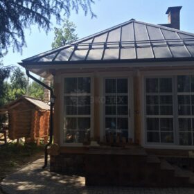 Фото домов из бревна ручной рубки