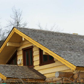 Дом из бревен угол наклона кровли