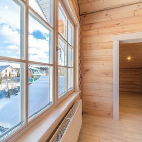 Эко-тех Фото построенный дом из оцилиндрованного бревна по проекту Калифорния