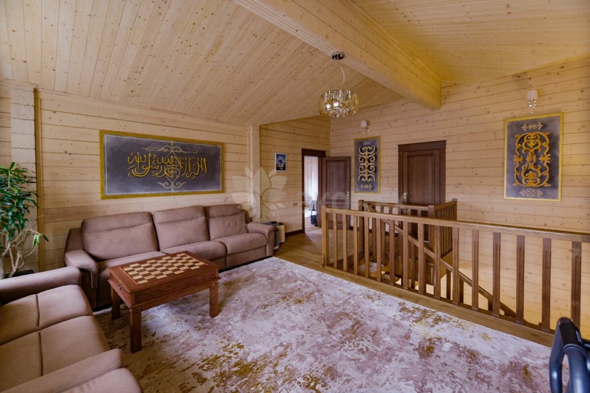 Дом по проекту Рим с гаражом из клееного бруса