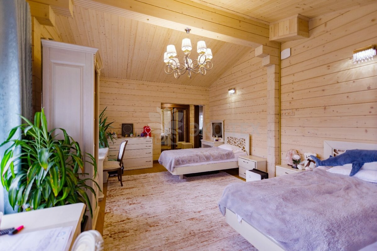 Дом по проекту Рим с гаражом из клееного бруса